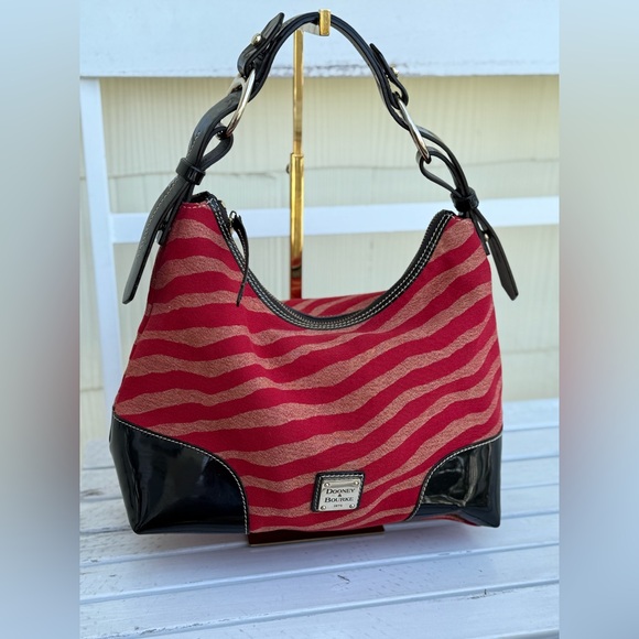 DOONEY & BOURKE RED NIKKI ZEBRA ANIMAL PRINT LARGE SHOULDER BAG HANDBAG HOBO EUC - Picture 1 of 16